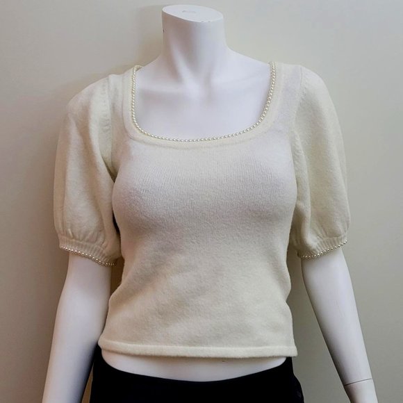 Astr Sweaters - ASTR Sweet Life Faux Pearl Trimmed Puff Sleeve Sweater. Size M. NWOT